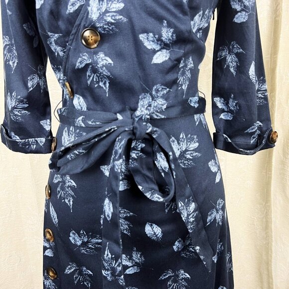 Collectif Susanna Fall Leaves print 50s V-Neck Button swing dress blue chambray - Picture 5 of 11